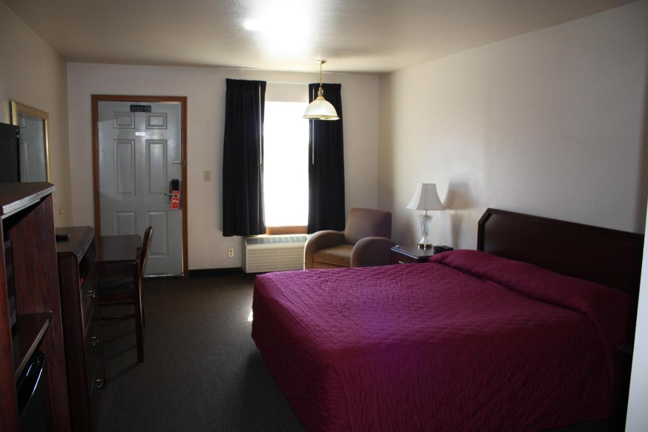 Boomtown Inn — photo 16