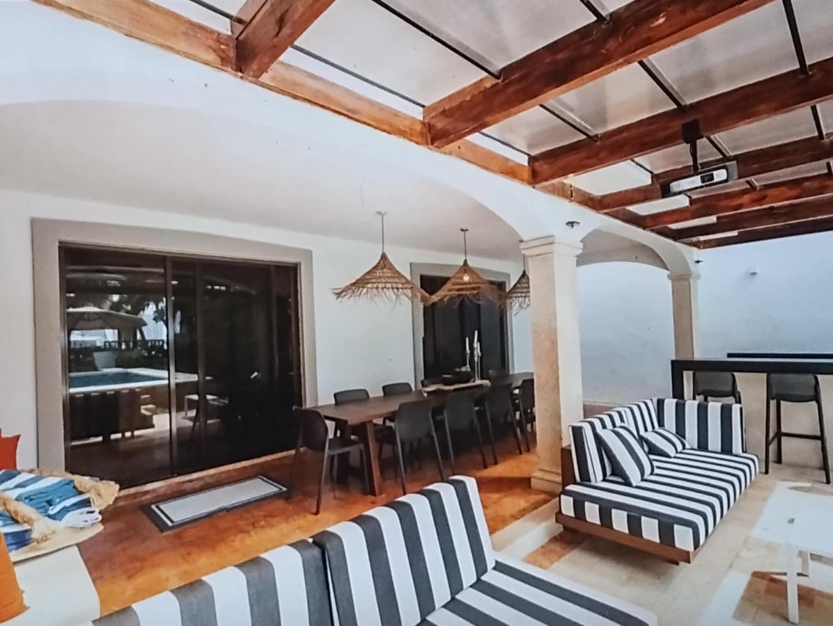 Water front 5 bdrm Villa - 4