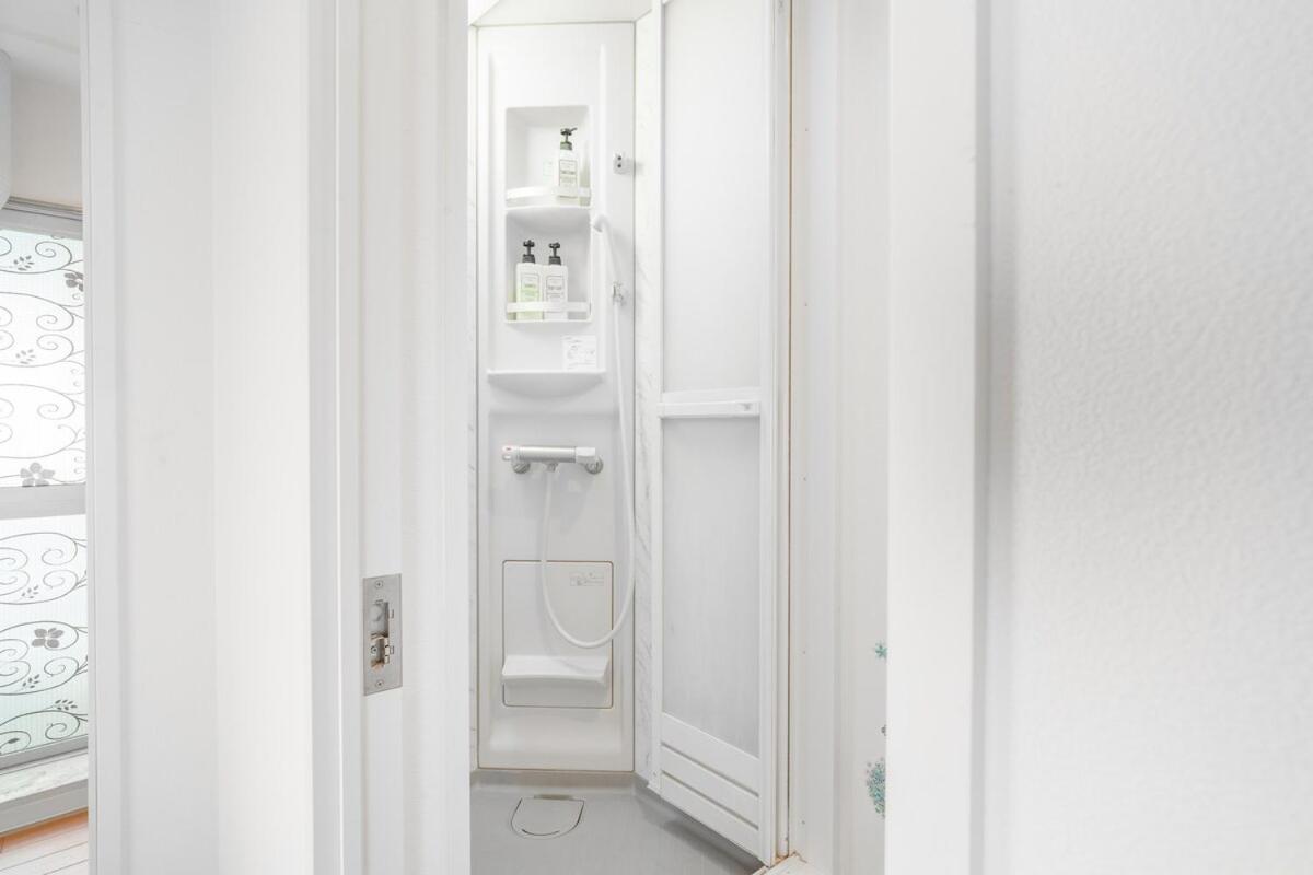 Higashi-Shinjuku 902 - 5