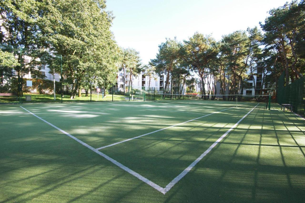 Tennis court: Blue Seaside Apartment