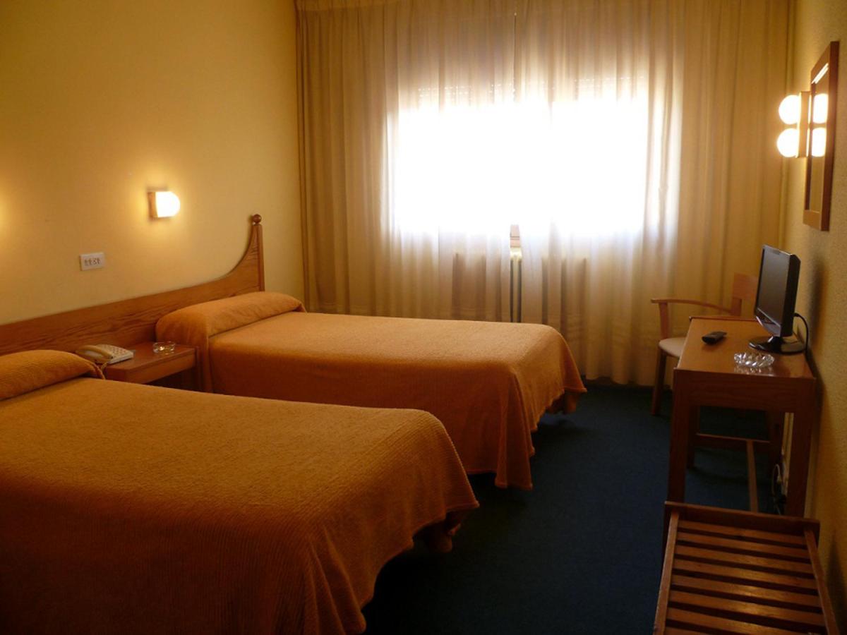 Hotel Pradas, Jaca, Spain - Booking.com