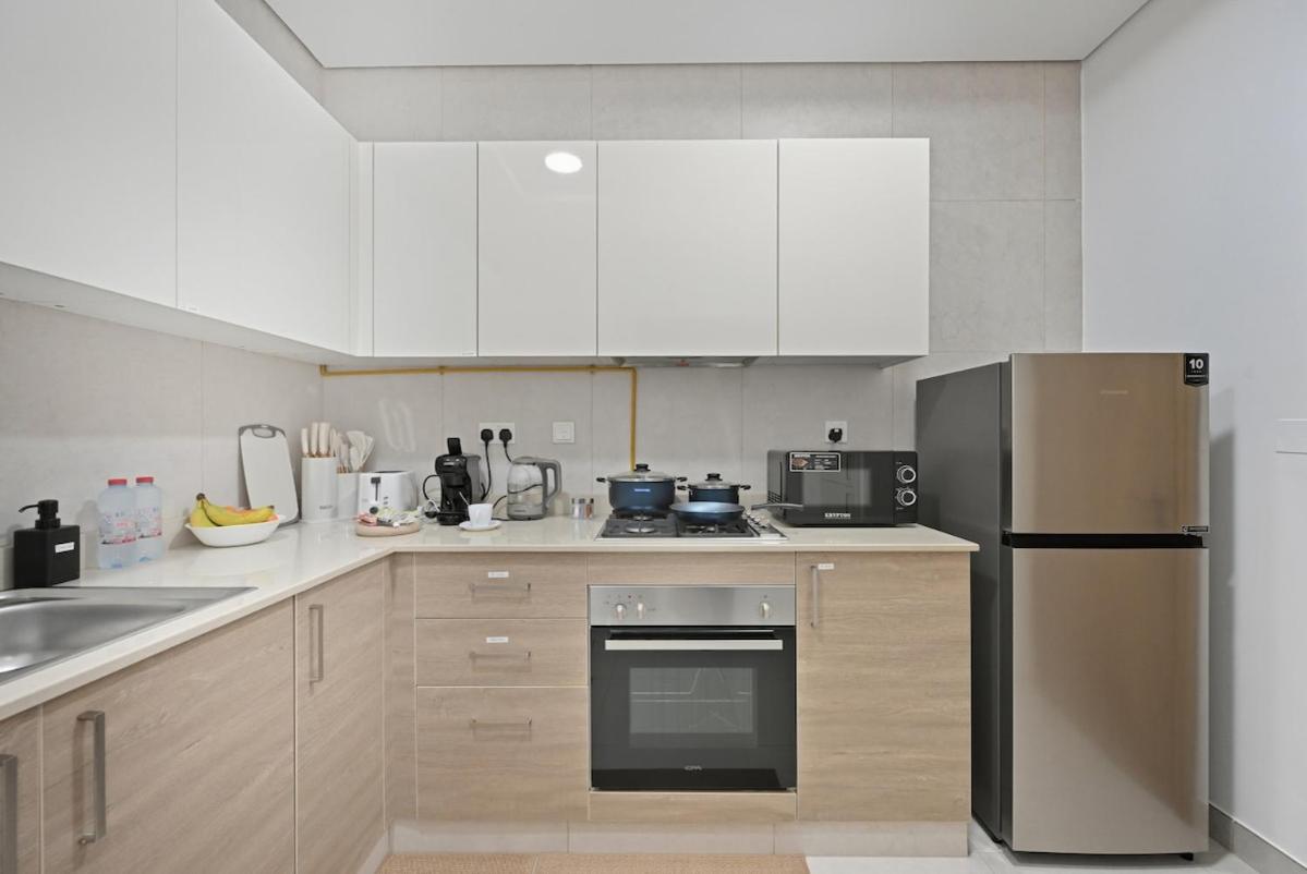 Premium 1BR Apartment with Balcony - 5