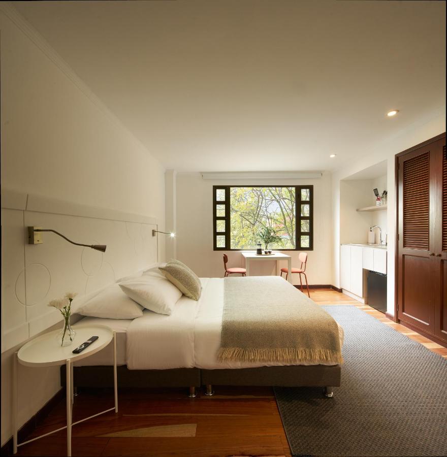 Modern Comfort in the Heart of Zona G 202 - 4