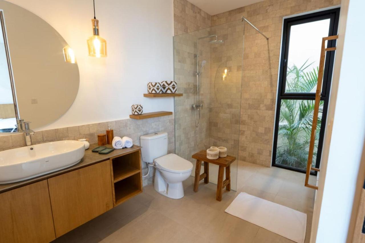 Balangan 4 bedrooms with rooftop and Jacuzzi - 2