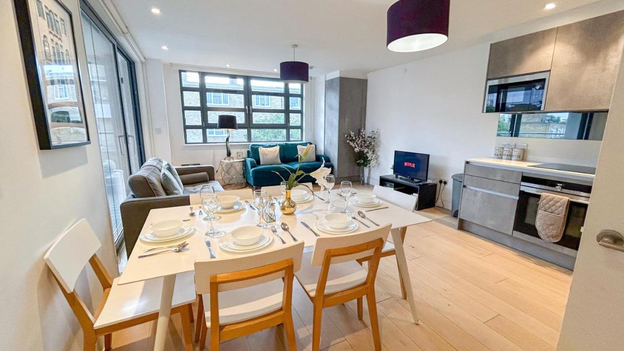 Modern 3-Bedroom flat in St Johns Wood near Marylebone & Regents Park with Balcony