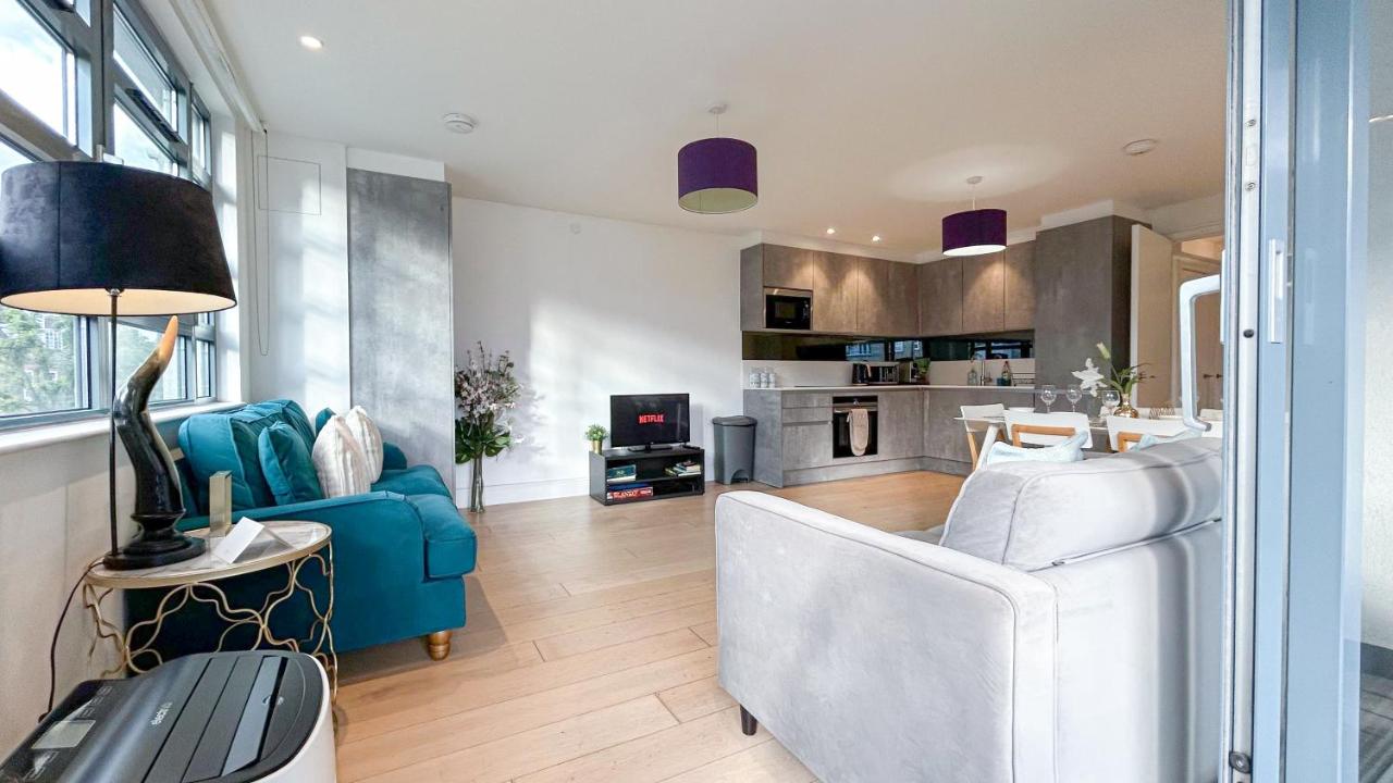 Modern 3-Bedroom flat in St Johns Wood near Marylebone & Regents Park with Balcony - 3