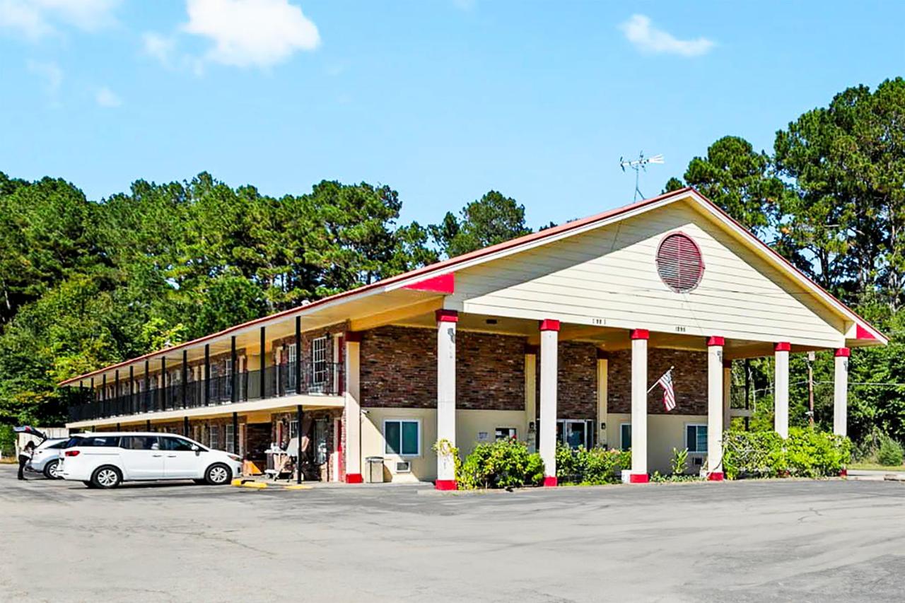 Jeffersonian Motor Inn — photo 2