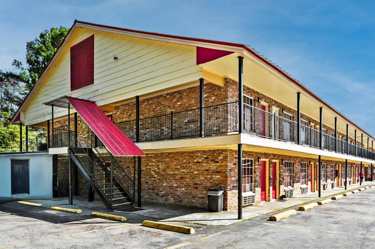 Jeffersonian Motor Inn — photo 9