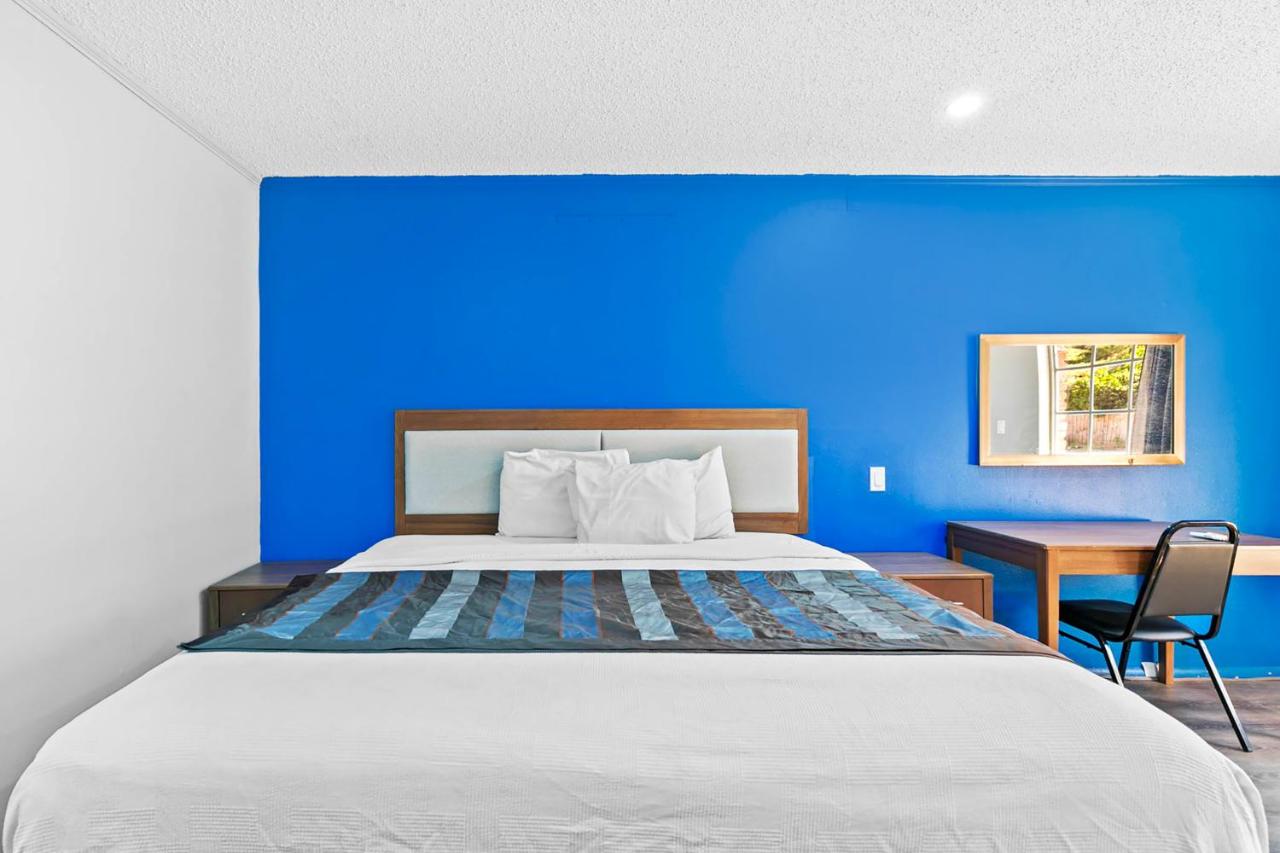 Jeffersonian Motor Inn — photo 19