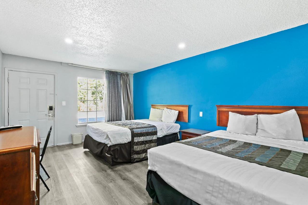 Jeffersonian Motor Inn — photo 21