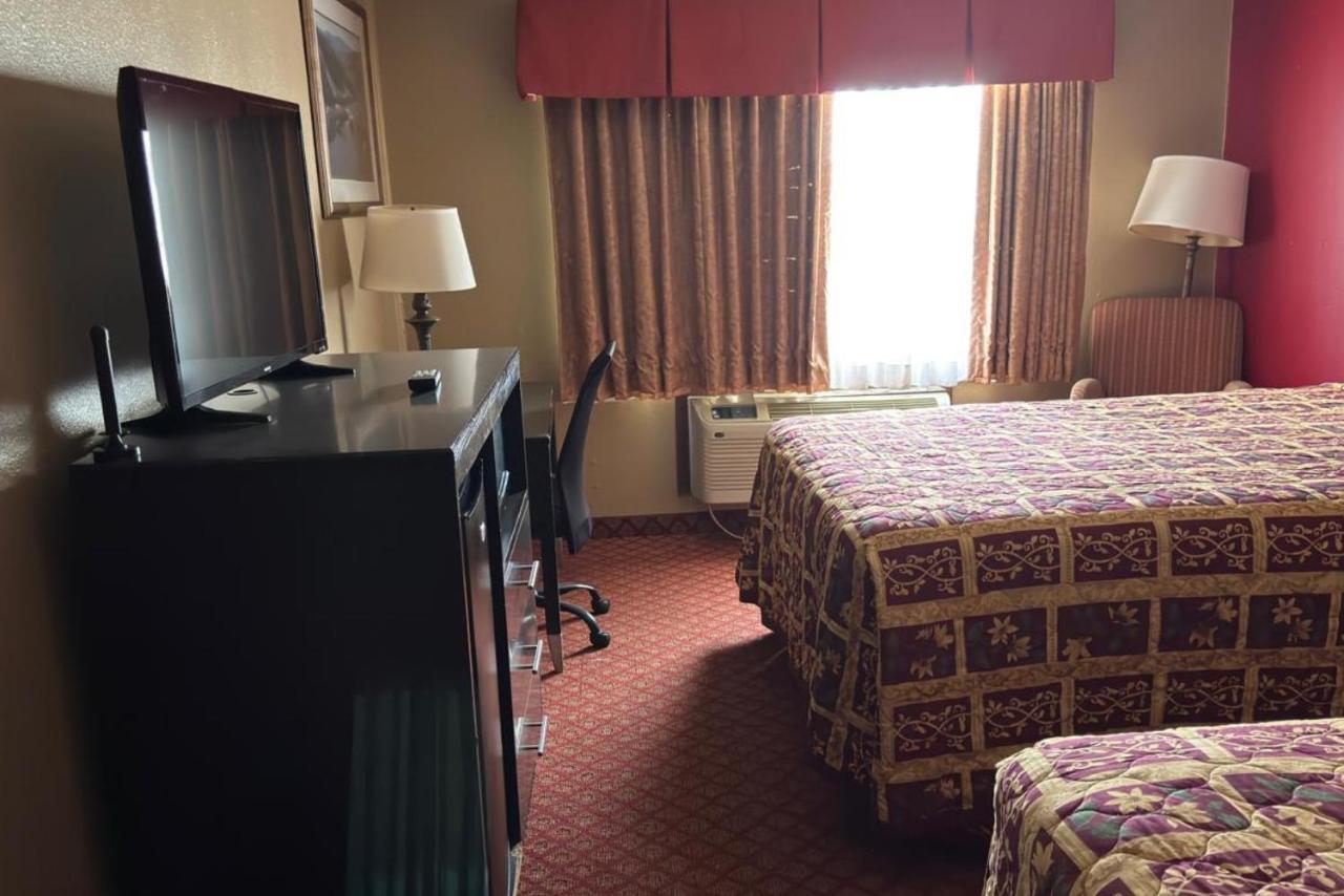 Broadway Suites — photo 14