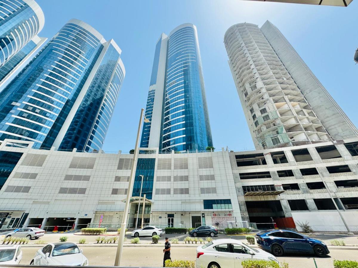 Designer Studio Minutes from Reem Mall - 3