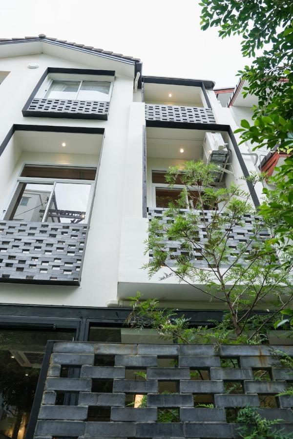 day one space - BTS On Nut - Live Above Cowork Cafe - 5