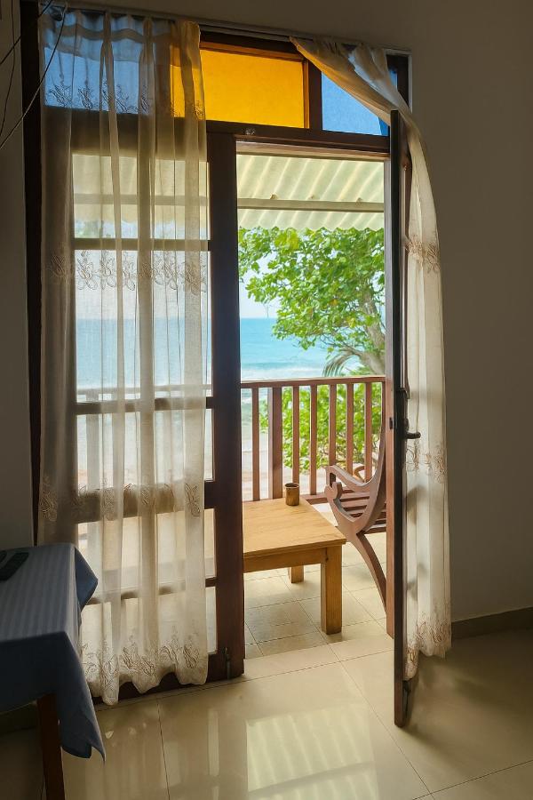 Mirissa Eye Beach Hotel and Restaurant