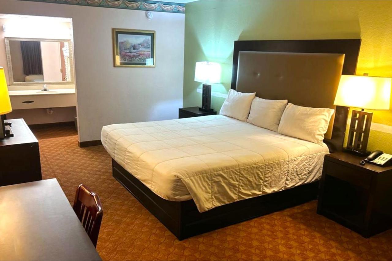 Victorian Inn — photo 11