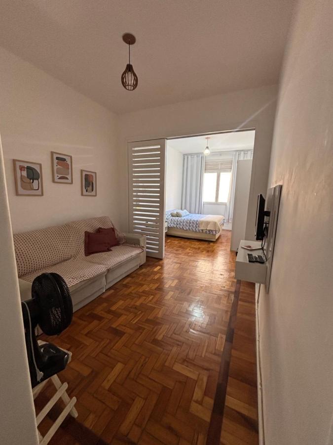 Apartamento ótima localização em COPACABANA