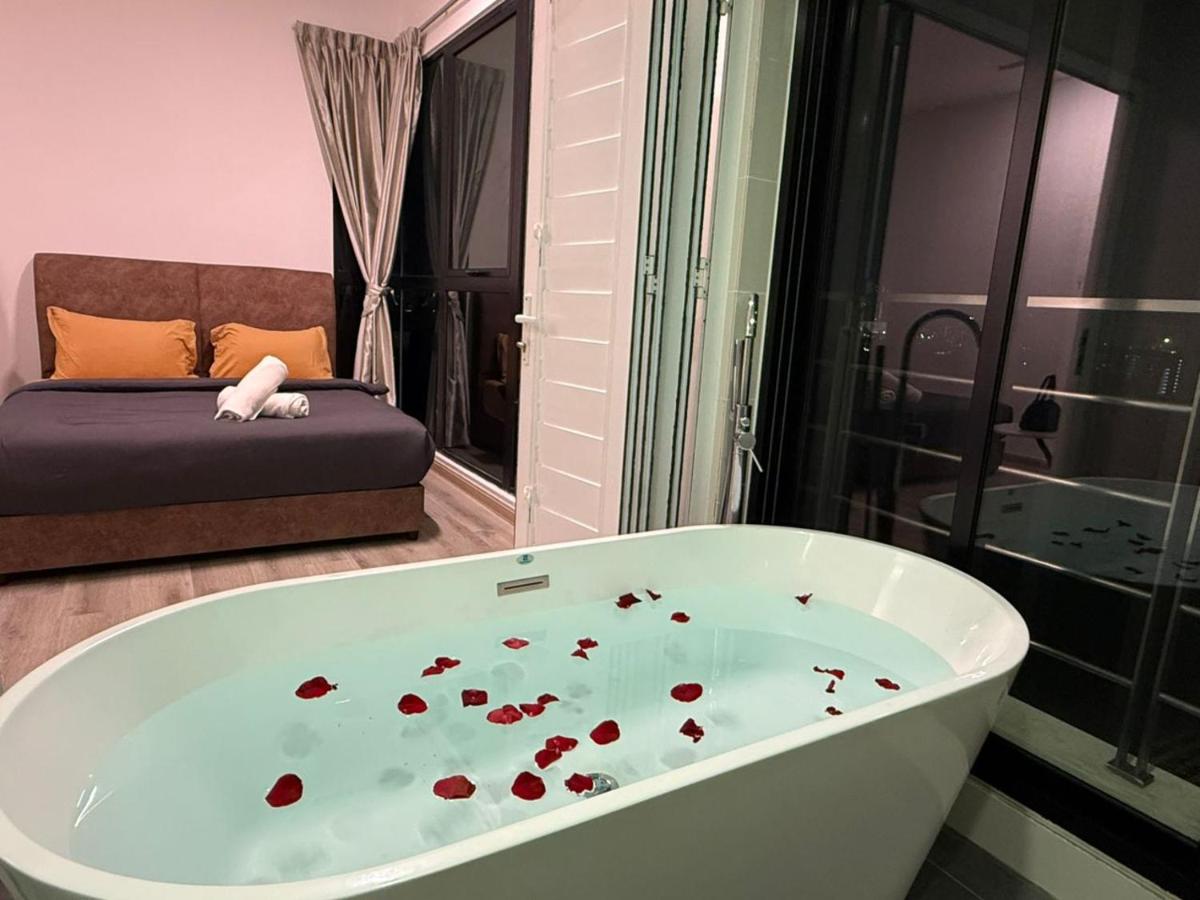 Midvalley Mosaic Southkey industry nest JB CIQ 3BR10PAX