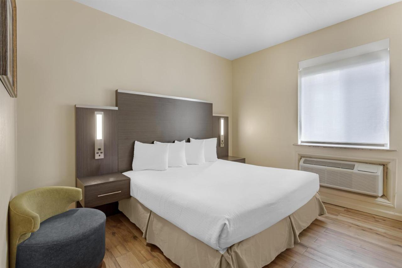 Van Wyck Motor Inn — photo 2