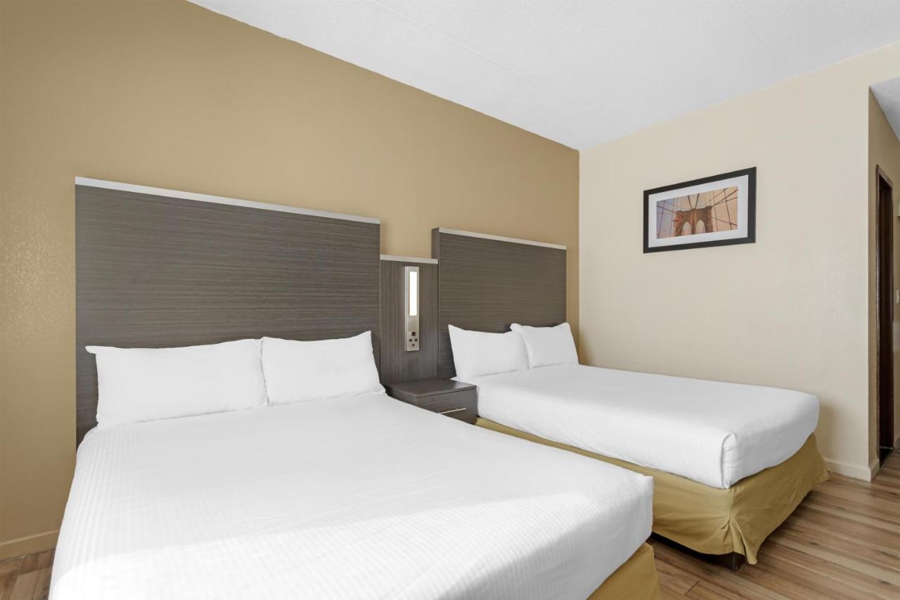 Van Wyck Motor Inn — photo 23