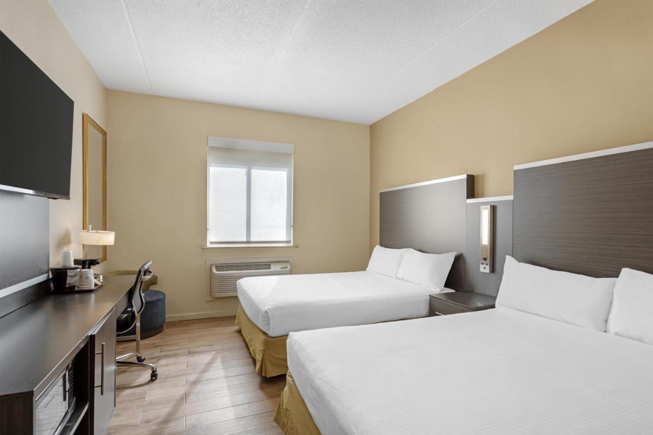 Van Wyck Motor Inn — photo 24
