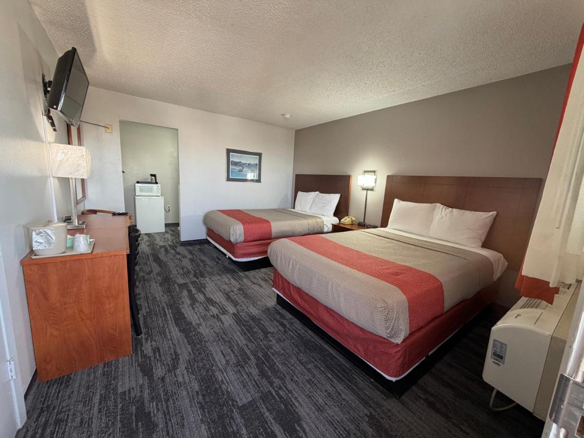 Regency Inn — photo 21