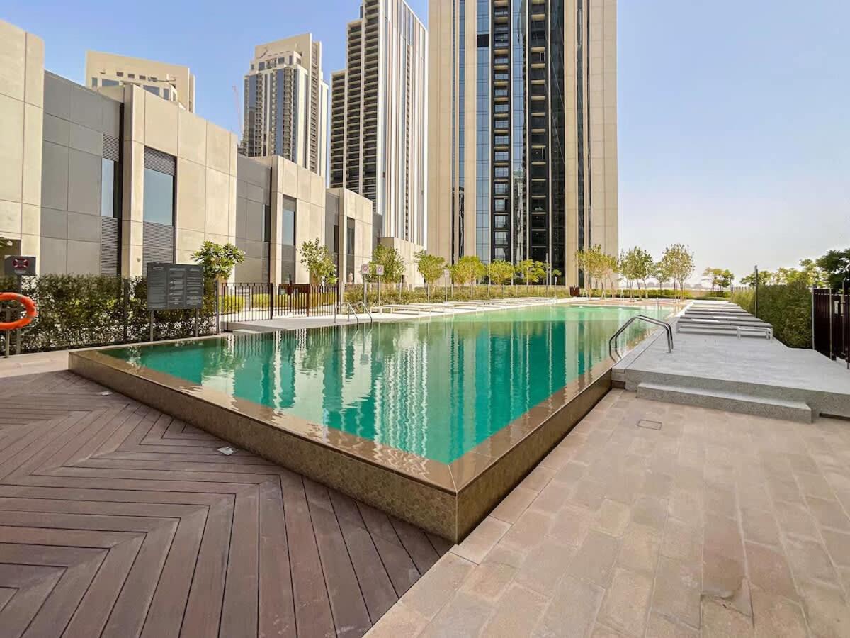 FAM Living - Spacious 3-Bedroom Apartment in Creek Gate with Stunning Views - 2