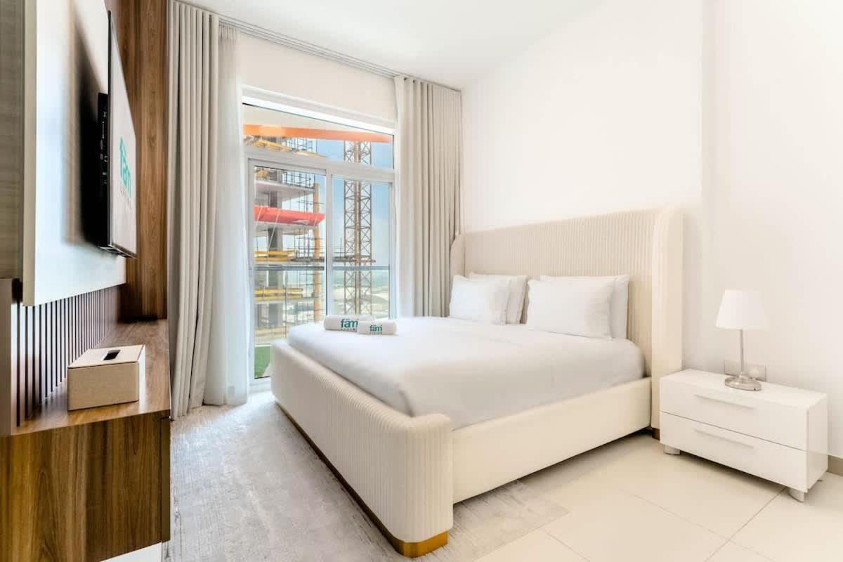 FAM Living 1BR Stay Binghatti Gateway, Al Jaddaf - 2