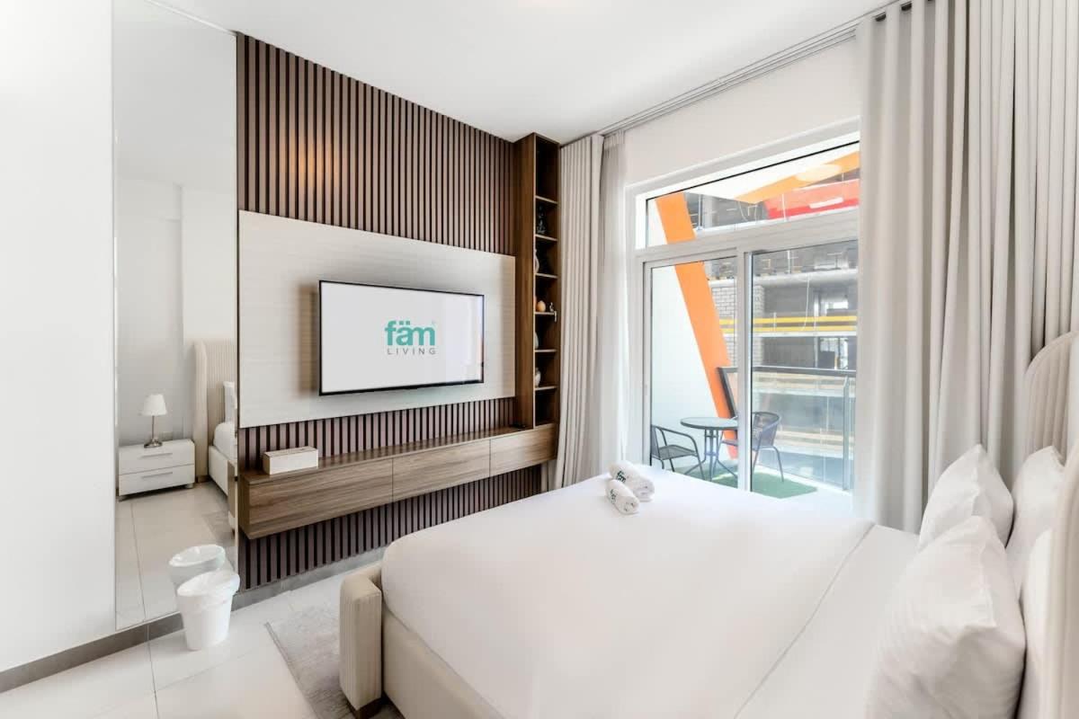 FAM Living 1BR Stay Binghatti Gateway, Al Jaddaf - 4