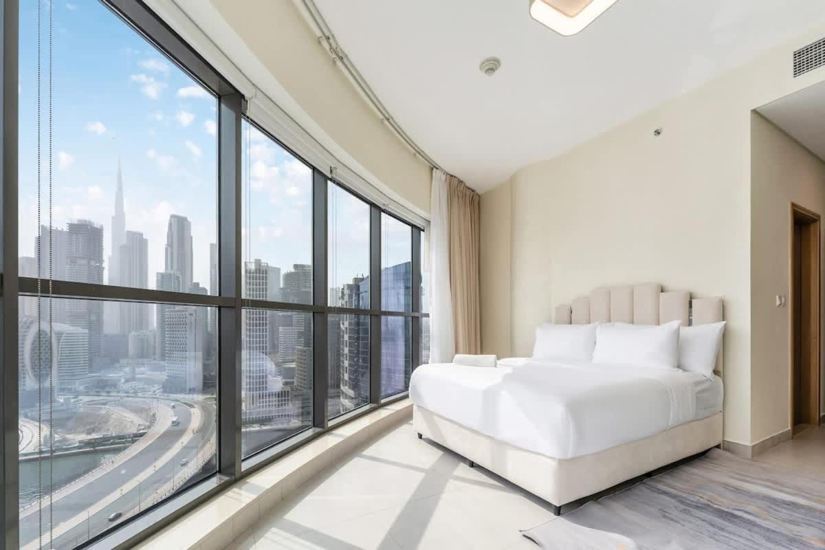 FAM Living - 2BR Apartment with Burj & Canal Views at The Bay - 2