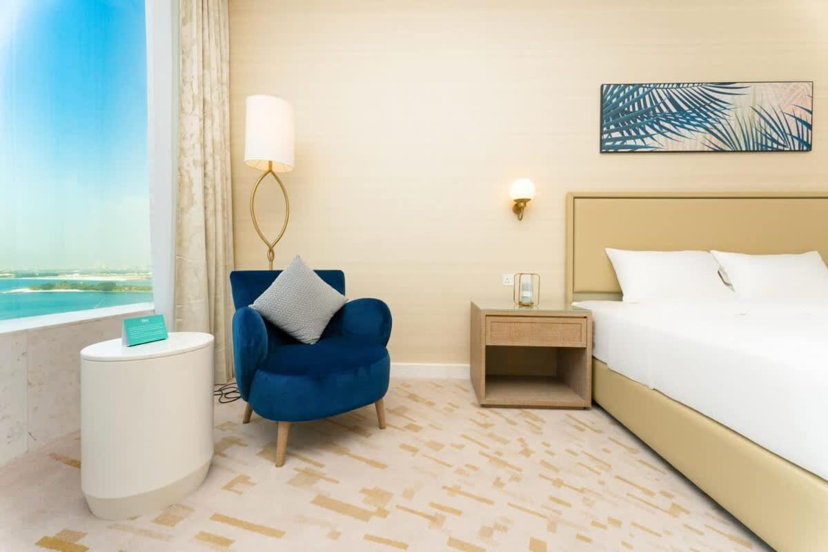 FAM Living - Palm Tower - Palm Jumeirah - Panoramic Studios - 3