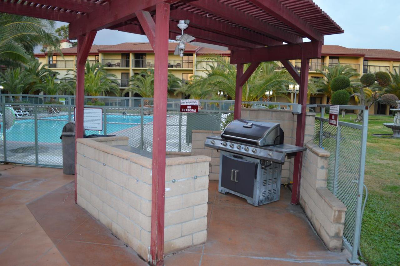 Ontario Airport Inn — photo 24
