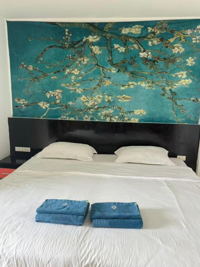 sunflower 一卧精品大床房带阳台