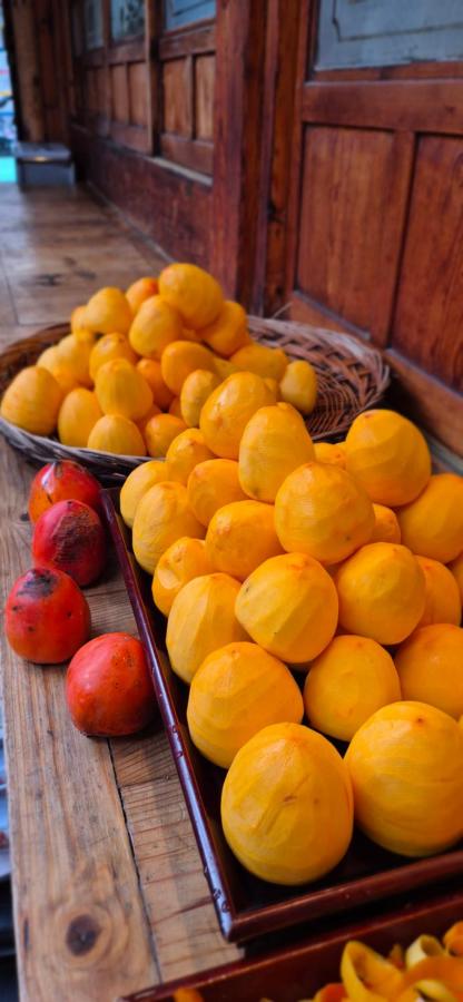 Dongmyo Hanok Sihwadang - Private Korean Style House in the City Center with a Beautiful Garden - 3