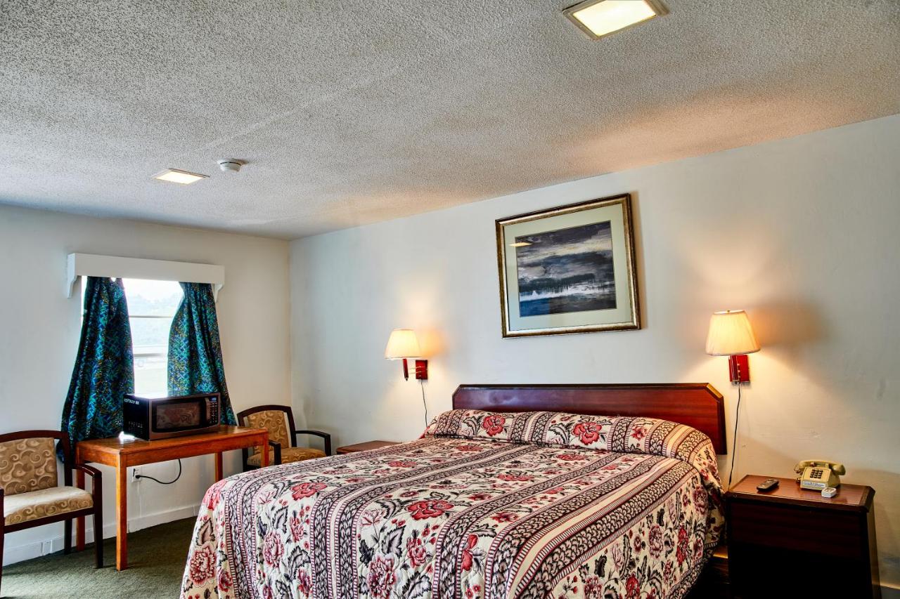 Hospitality Inn — photo 14