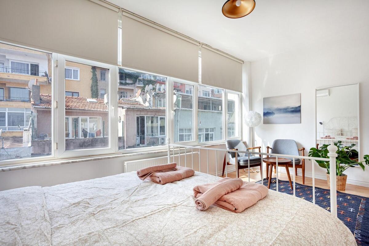 Magnificent View Great Location - 2