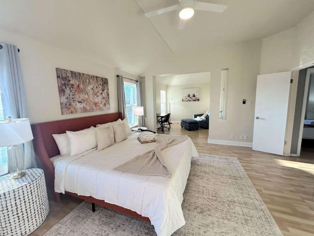 Spacious 4BR North Austin Haven w Private Pool - 5