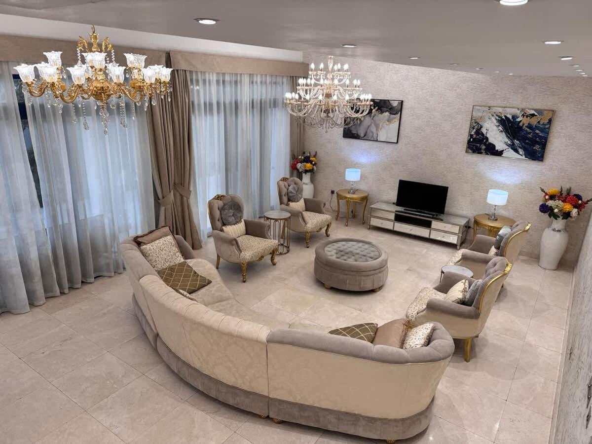 Estatesmen Palm Jumeirah Luxury Family Friendly Villa - 3