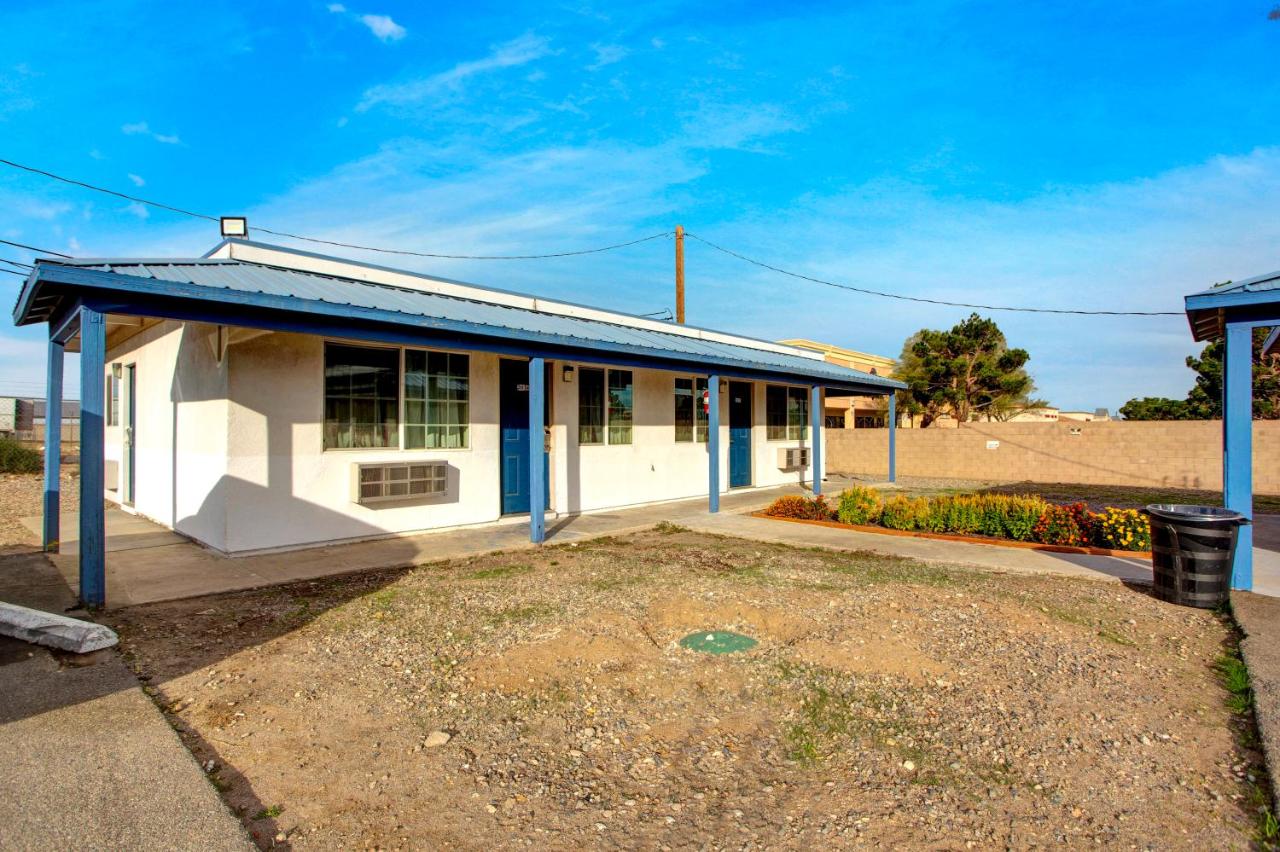 High Desert Inn — photo 8