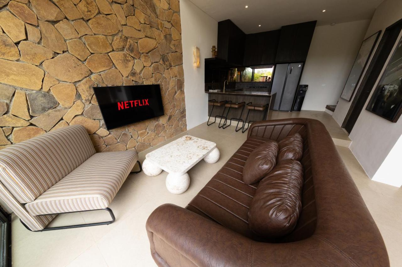 Slim Summer House Suites - Bingin, Uluwatu - 4