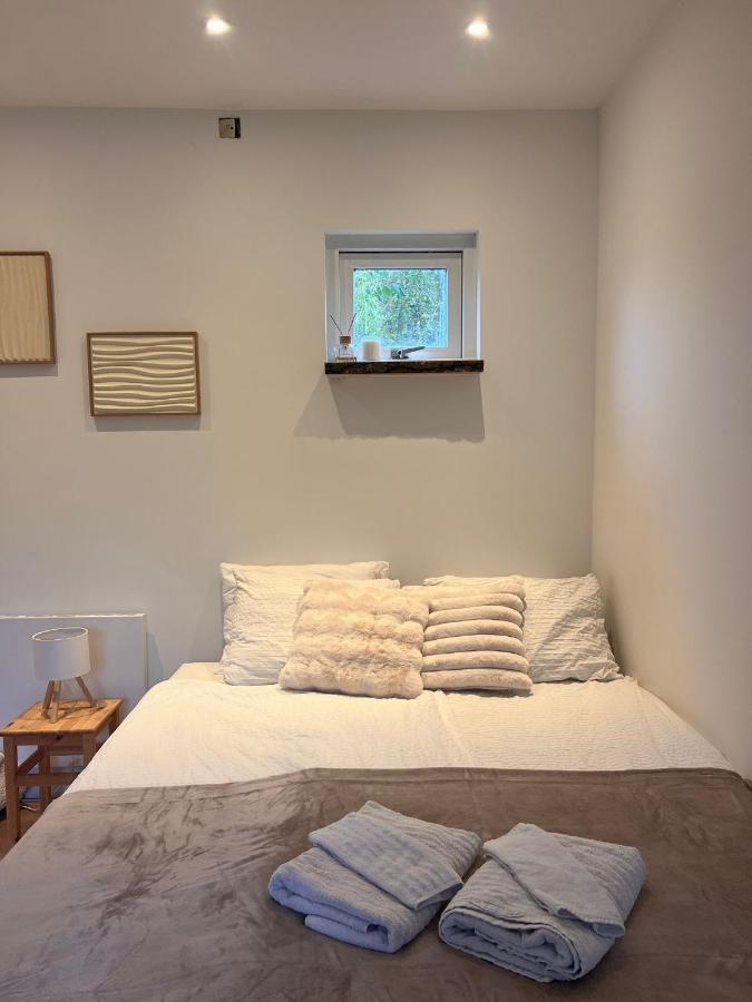 Cozy tiny house close to Schiphol Ams Airport - 3