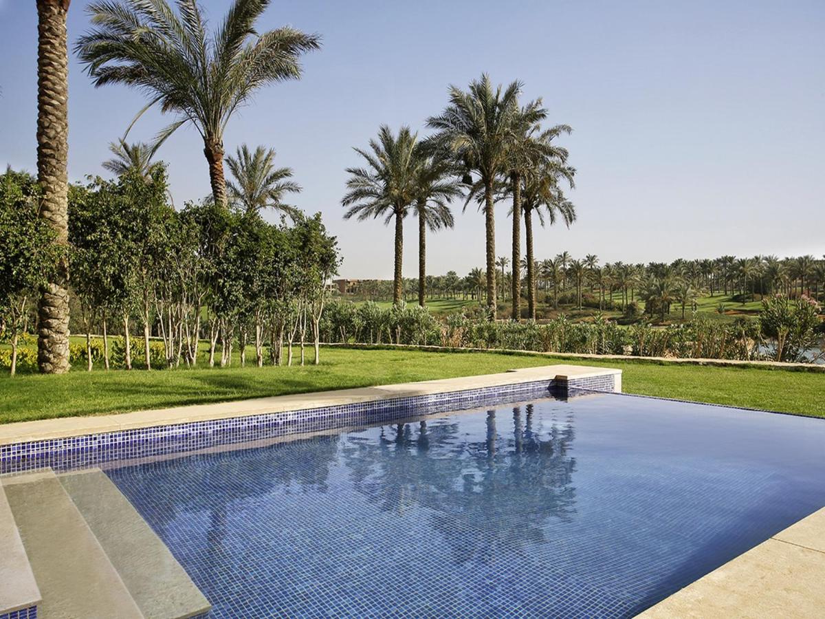 Heated swimming pool: The Westin Cairo Golf Resort & Spa, Katameya Dunes
