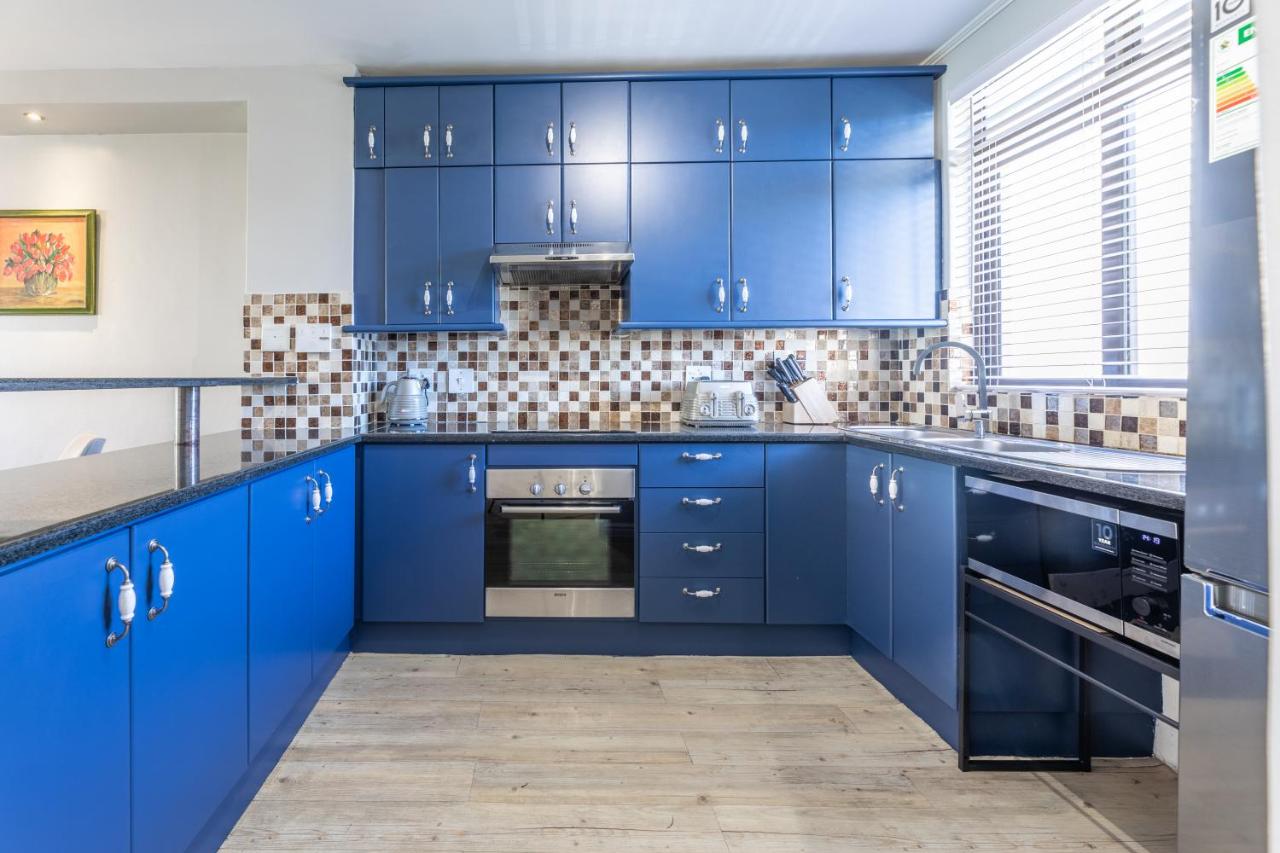 Portifino on lake 221 The Island Club - 4