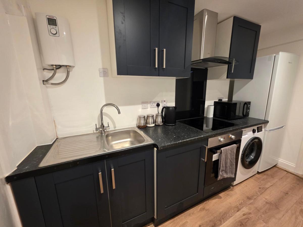 Studio Flat Peckham Rye London Apartment Zone 2 Location - 4