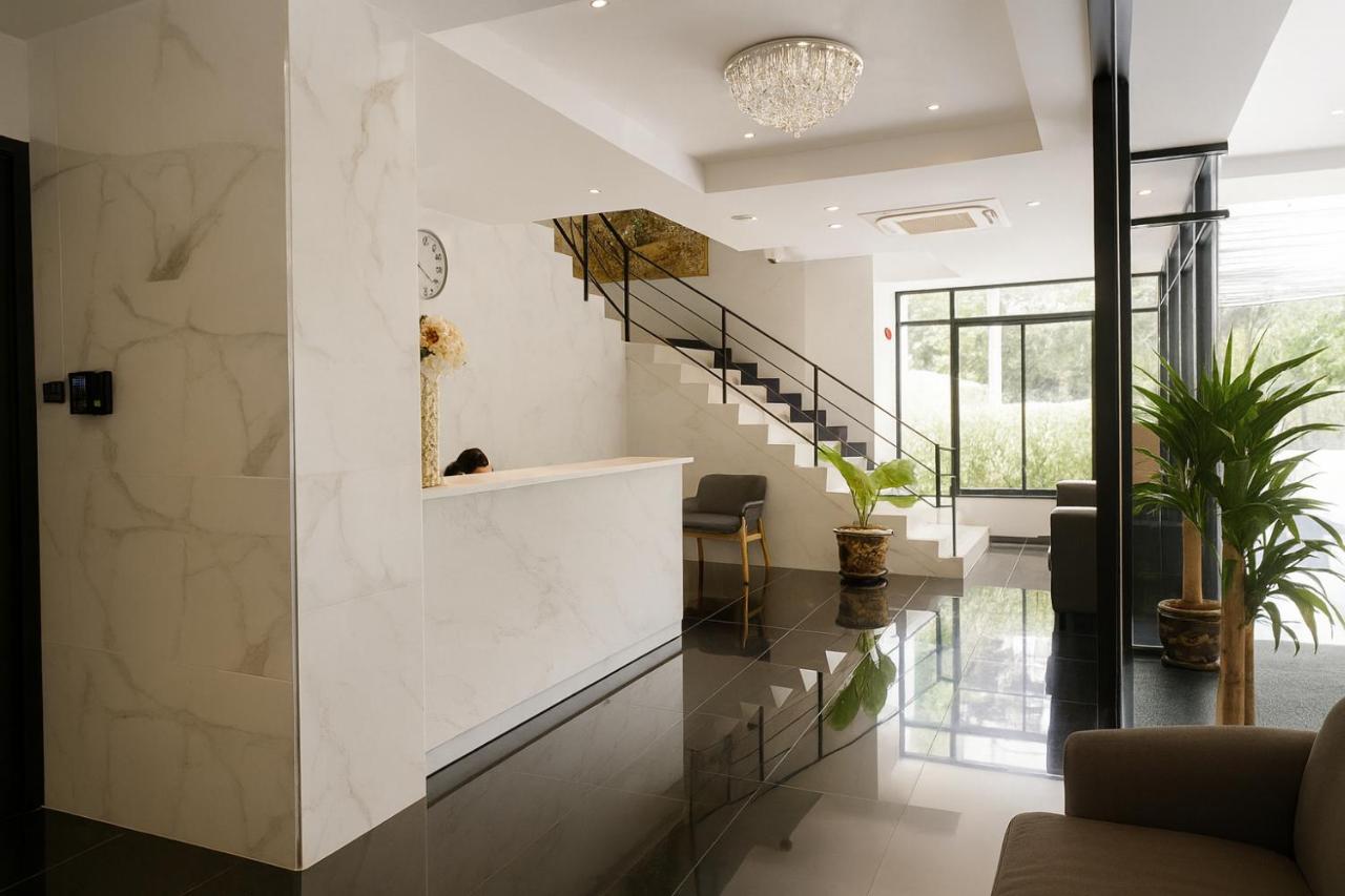 PACIFIC RESIDENCE 39 - 4