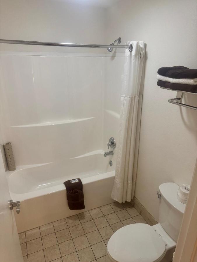 Ocean Breeze Motel — photo 24
