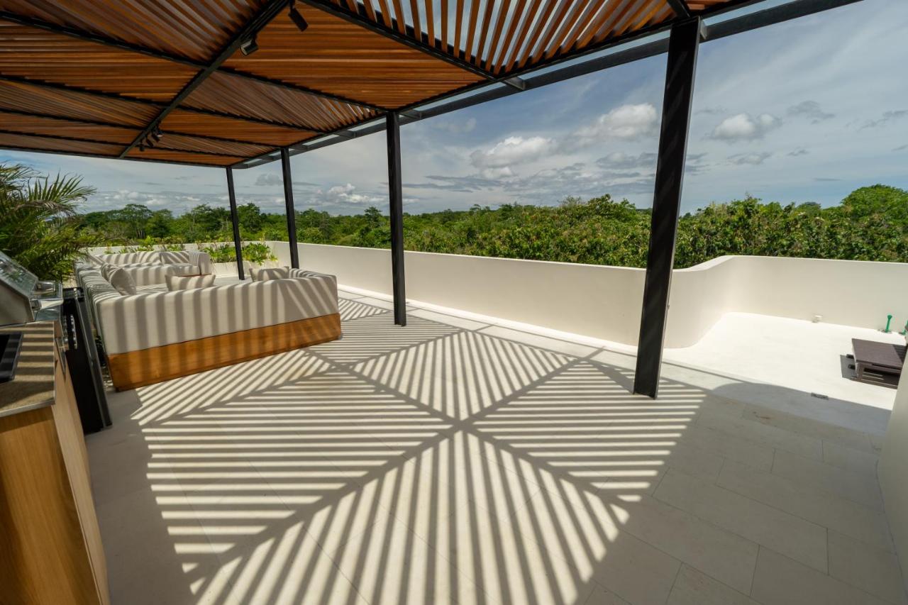 Balangan 4 bedrooms with rooftop and Jacuzzi - 4