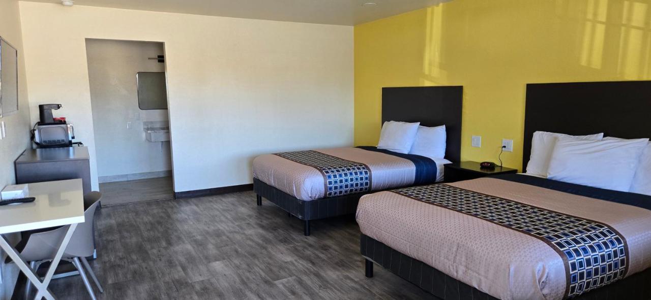 Del Rancho Motor Inn — photo 2