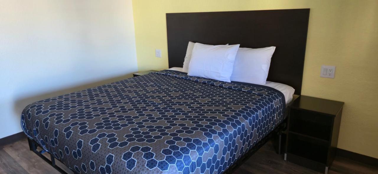 Del Rancho Motor Inn — photo 9