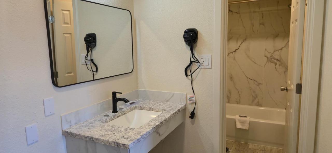 Del Rancho Motor Inn — photo 7