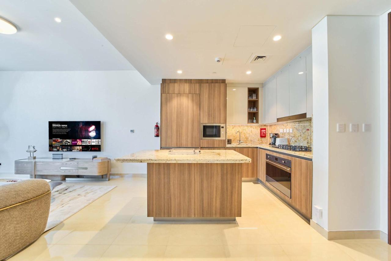 fam Living Ultra Luxury 3BR Burj Khalifa View - 4